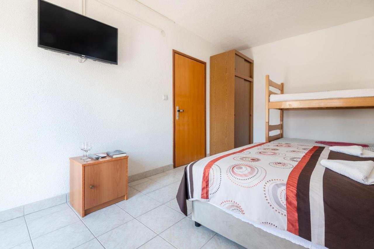 Apartments Mira Neum Bagian luar foto
