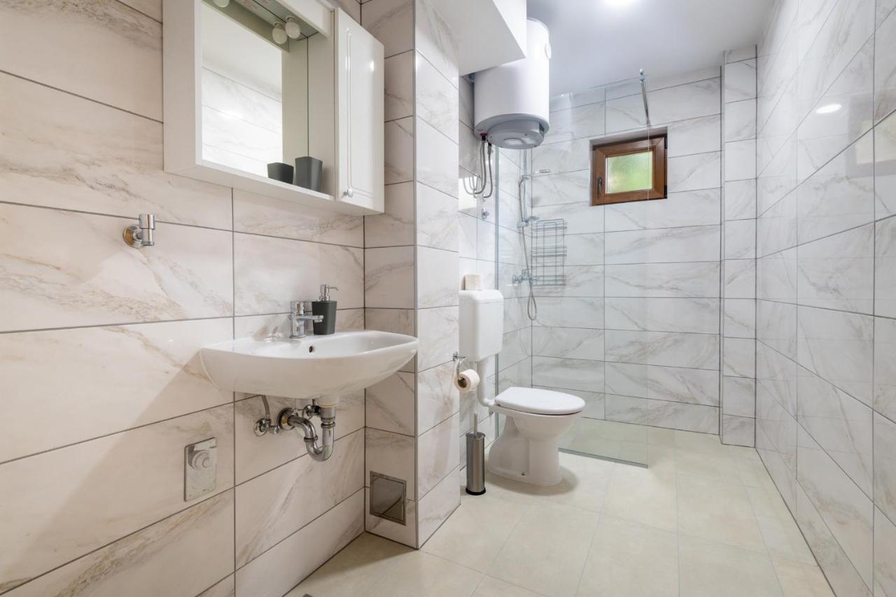 Apartments Mira Neum Bagian luar foto