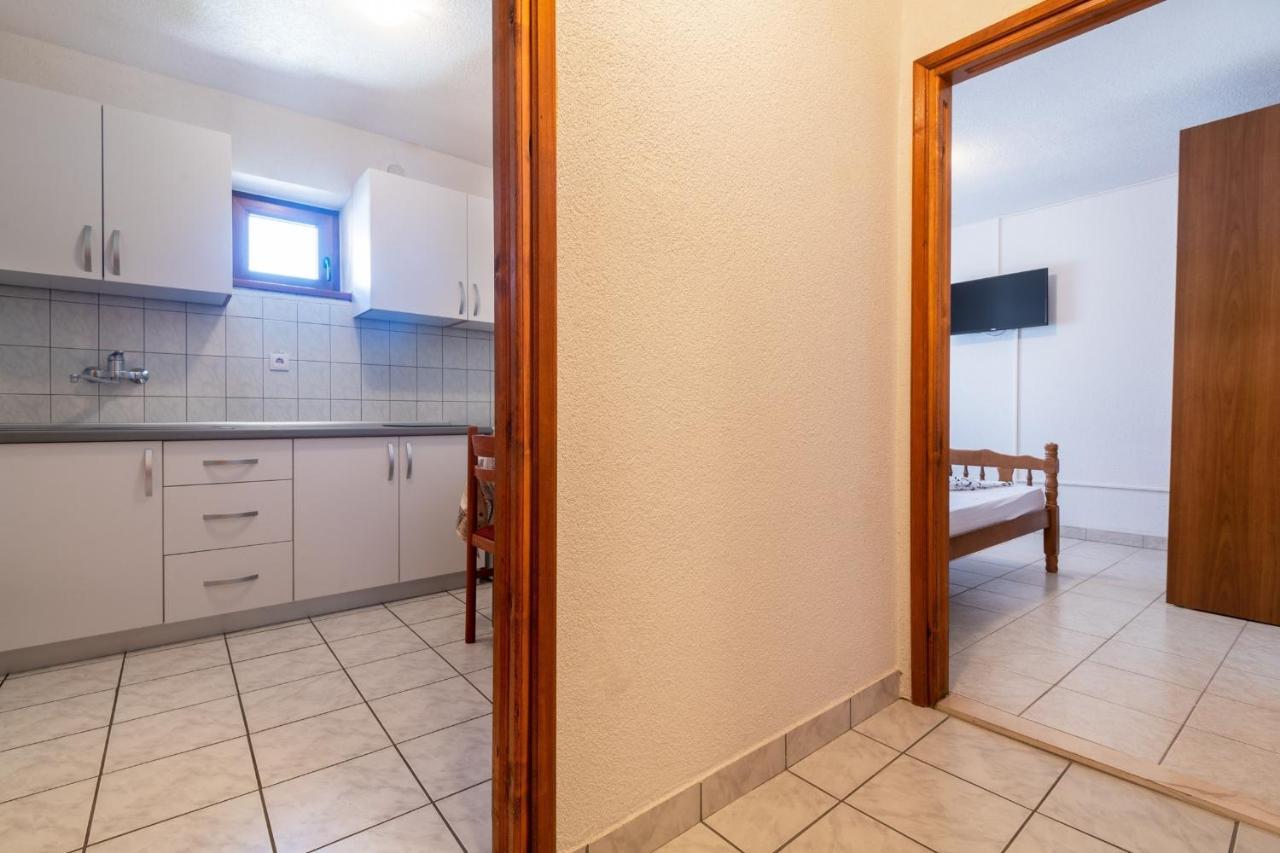 Apartments Mira Neum Bagian luar foto