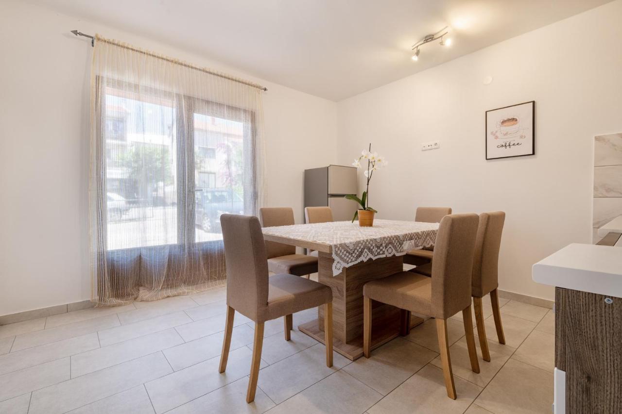 Apartments Mira Neum Bagian luar foto