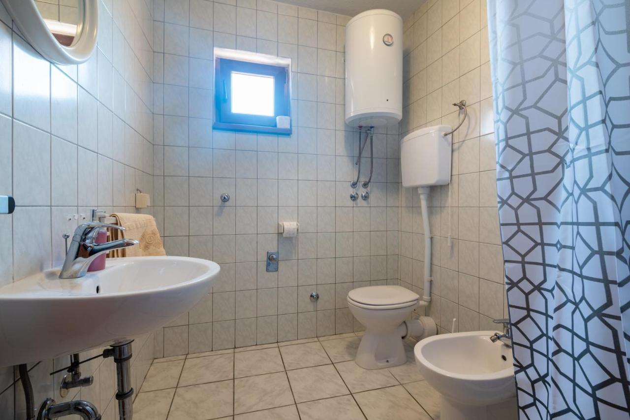 Apartments Mira Neum Bagian luar foto